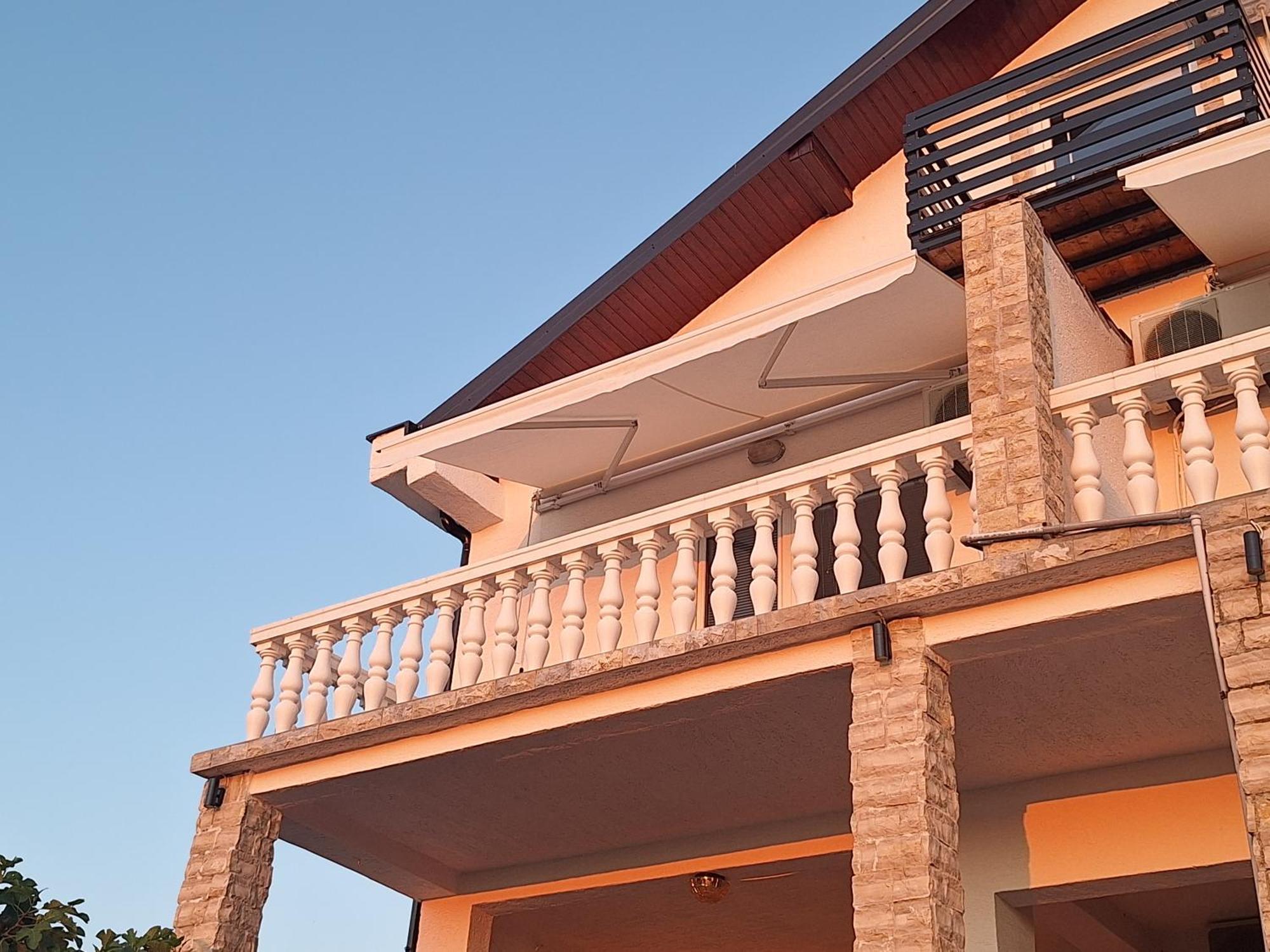 Apartments Cetiri Sestrice Novigrad  Екстер'єр фото
