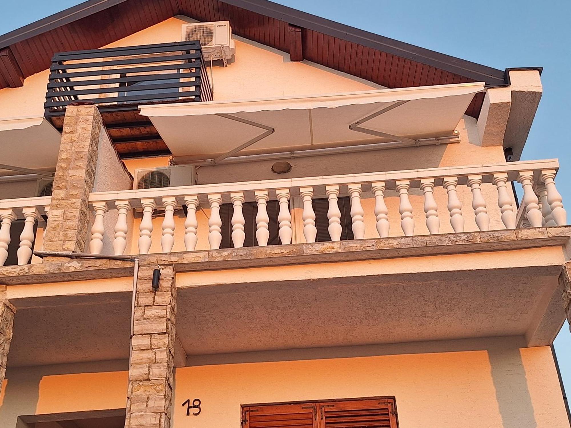 Apartments Cetiri Sestrice Novigrad  Екстер'єр фото